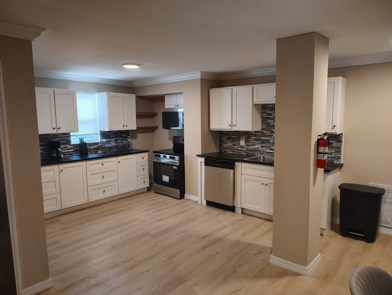 Drane St Nw - Photo 2 of 26