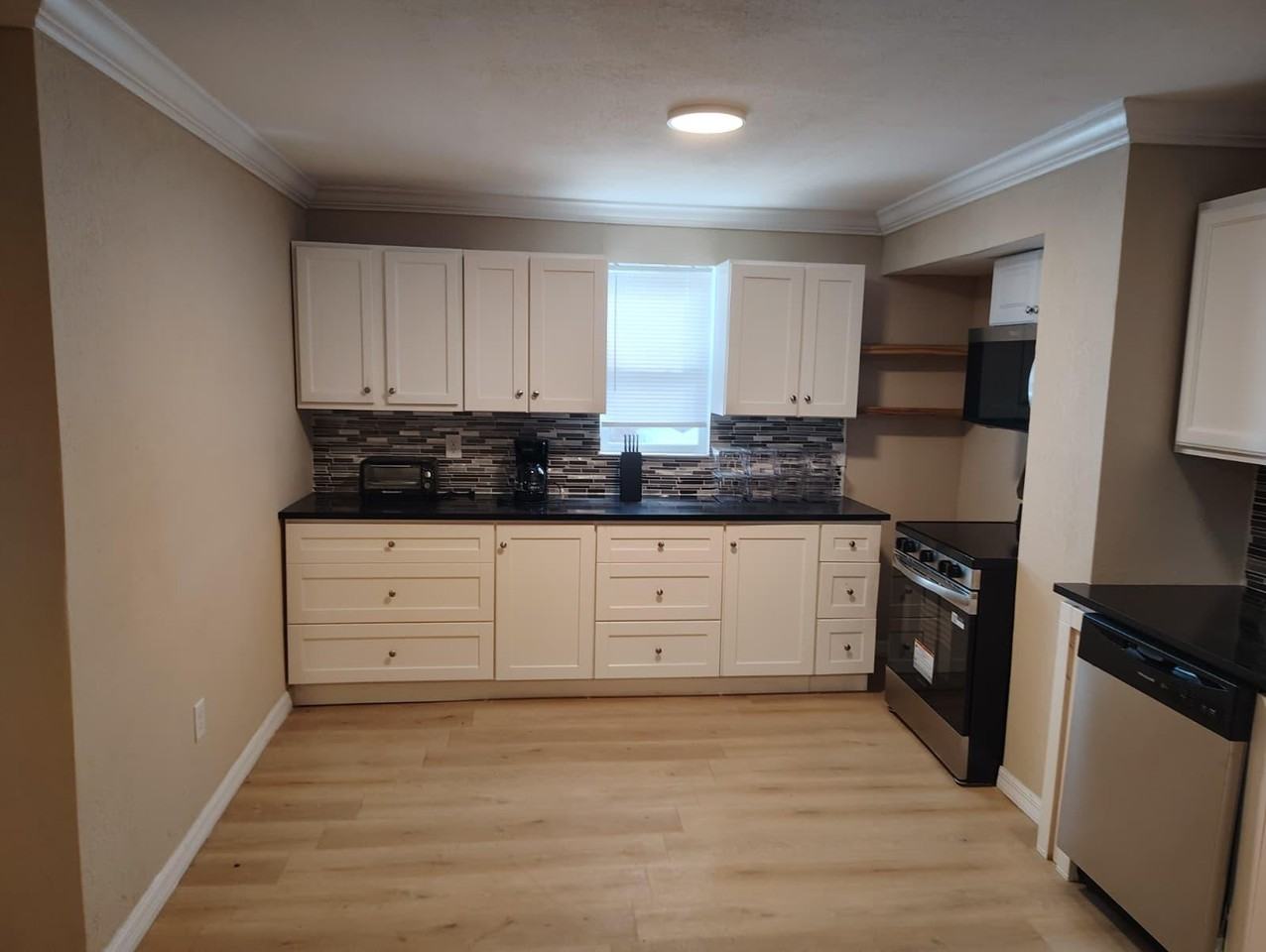 Drane St Nw - Photo 3 of 26