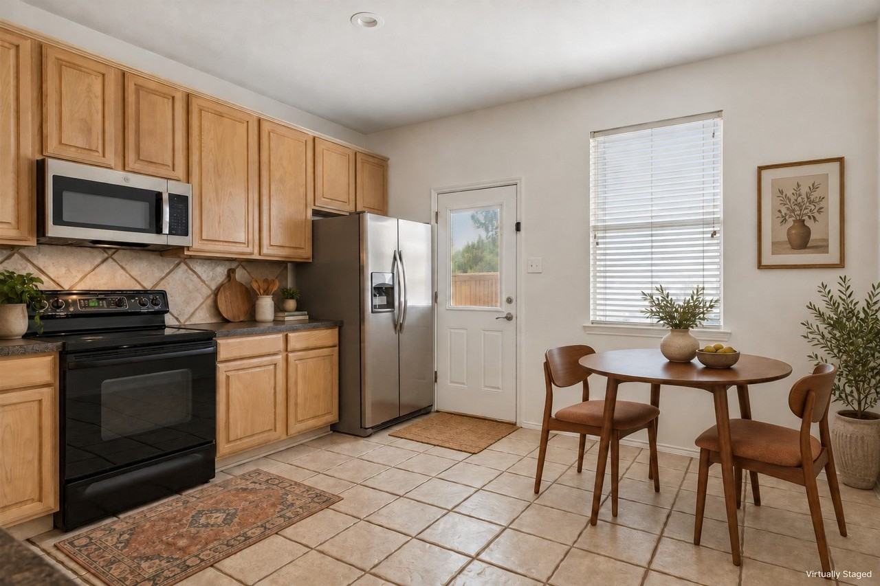 6508 Courtyards Dr - Photo 6 of 22