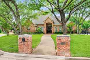5302 Maple Ln - Photo 1 of 1
