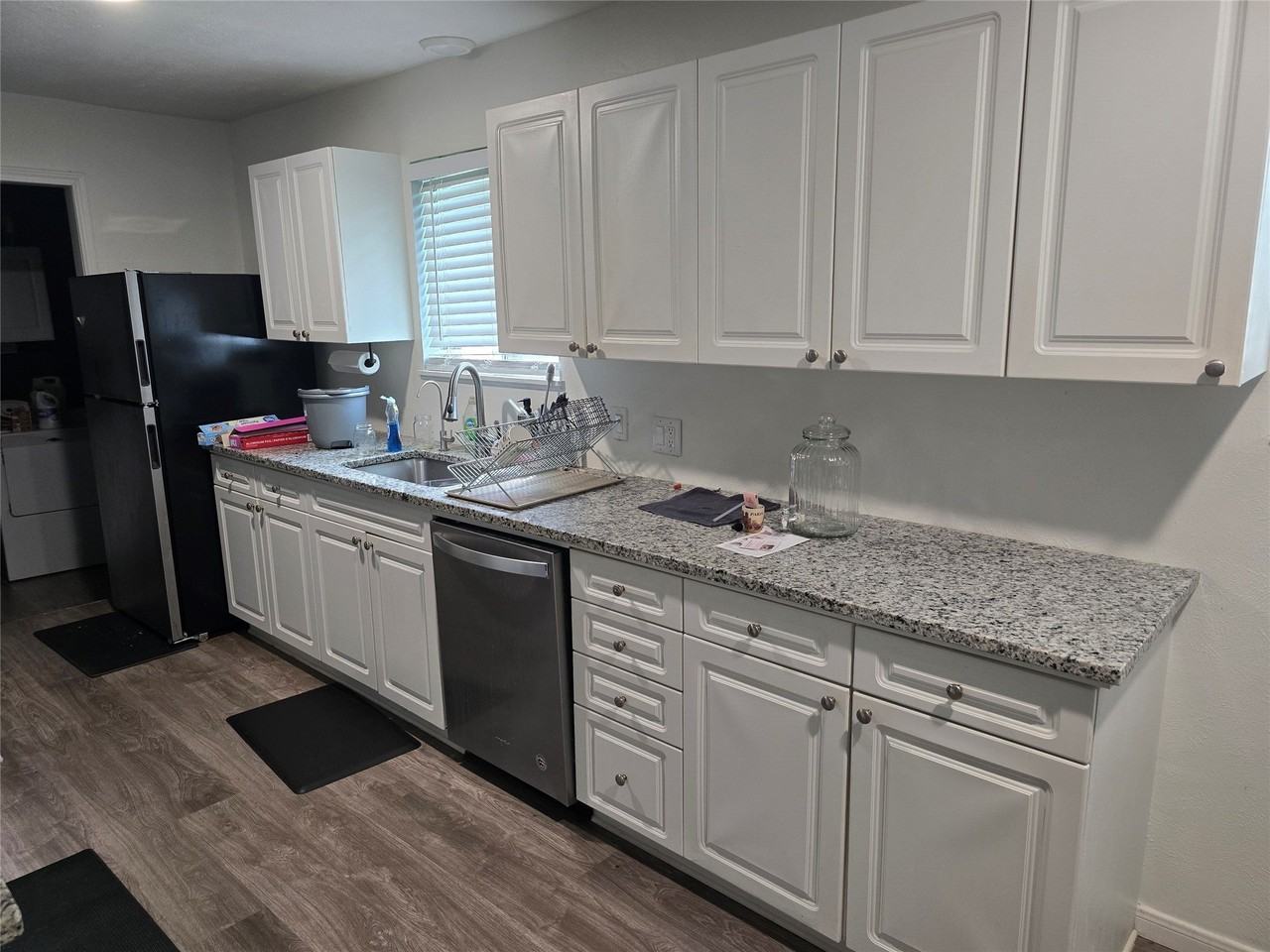 7016 Valhalla Rd - Photo 3 of 26