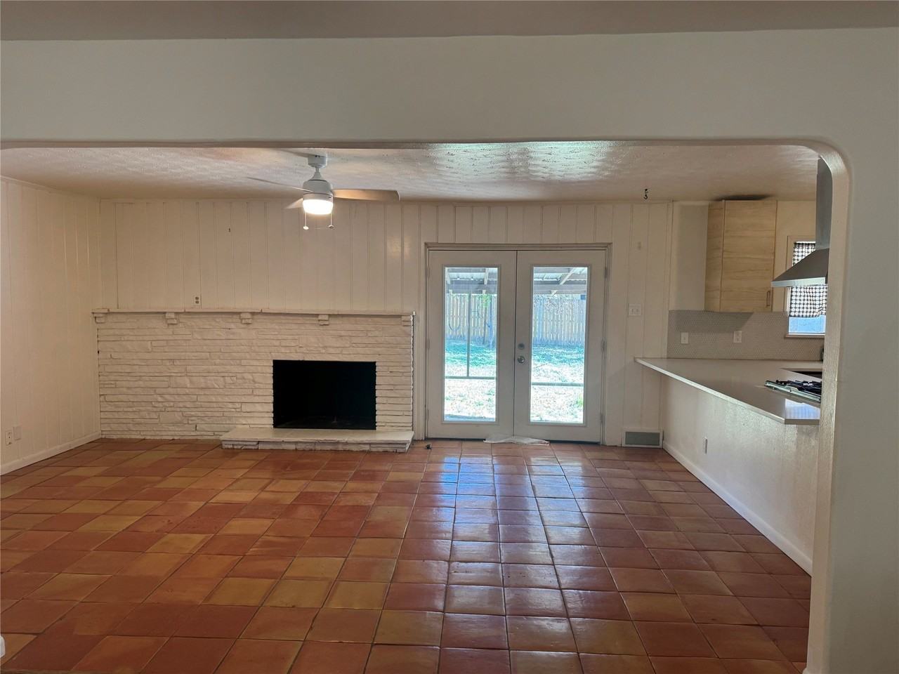 514 W Ridgewood Dr - Photo 3 of 22