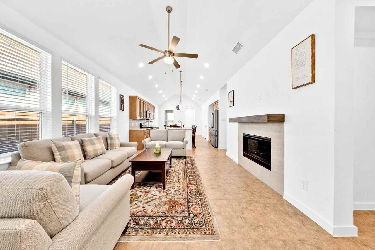 3928 Bison Ln - Photo 3 of 24