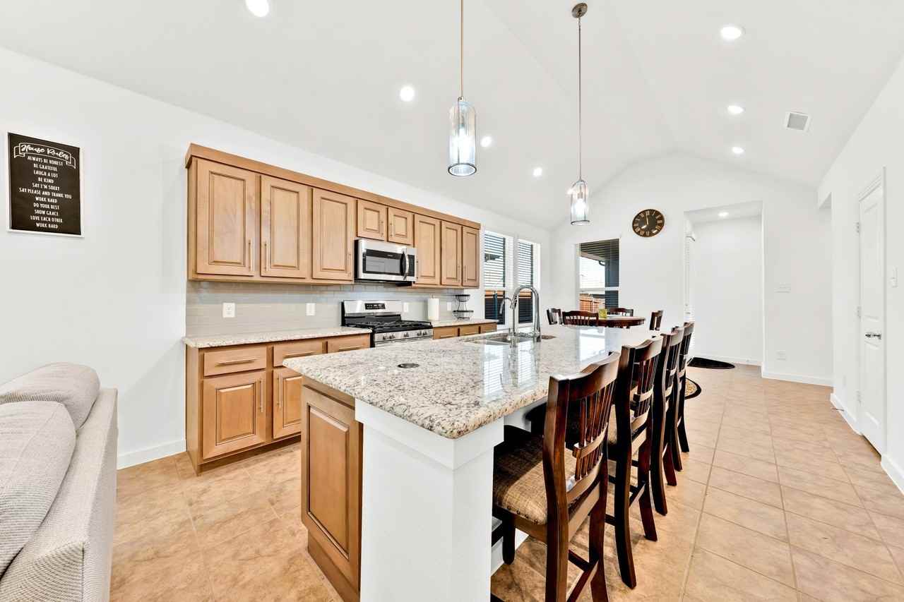 3928 Bison Ln - Photo 7 of 24