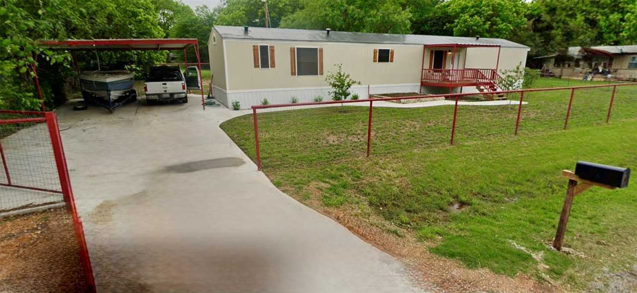 3716 Brook Valley St - Photo 3 of 13