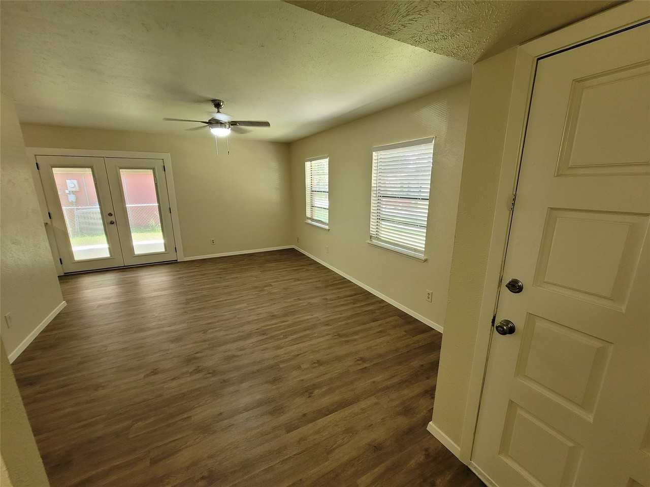 2626 Dove Meadow Dr - Photo 2 of 22