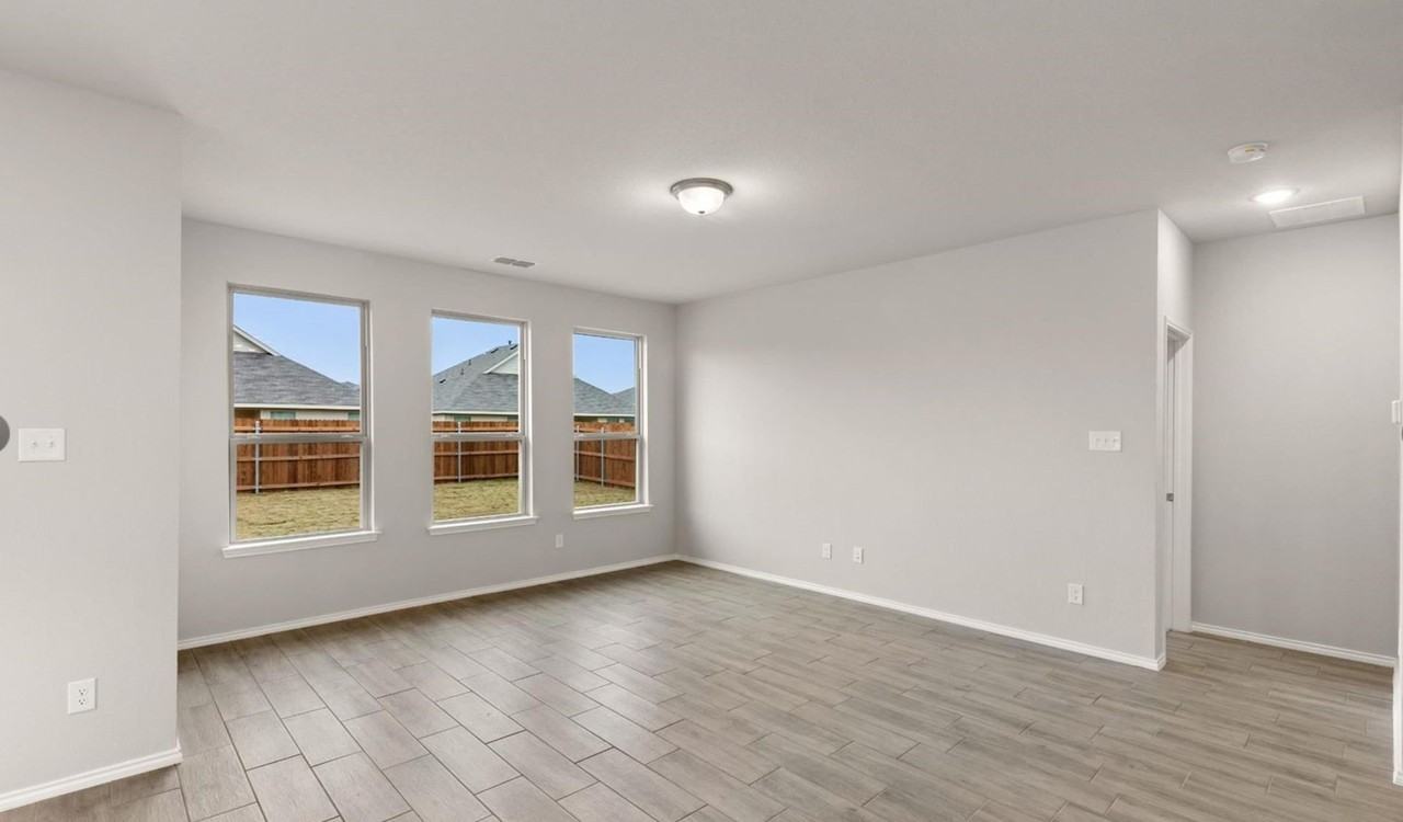 1104 El Sol Blvd - Photo 4 of 18