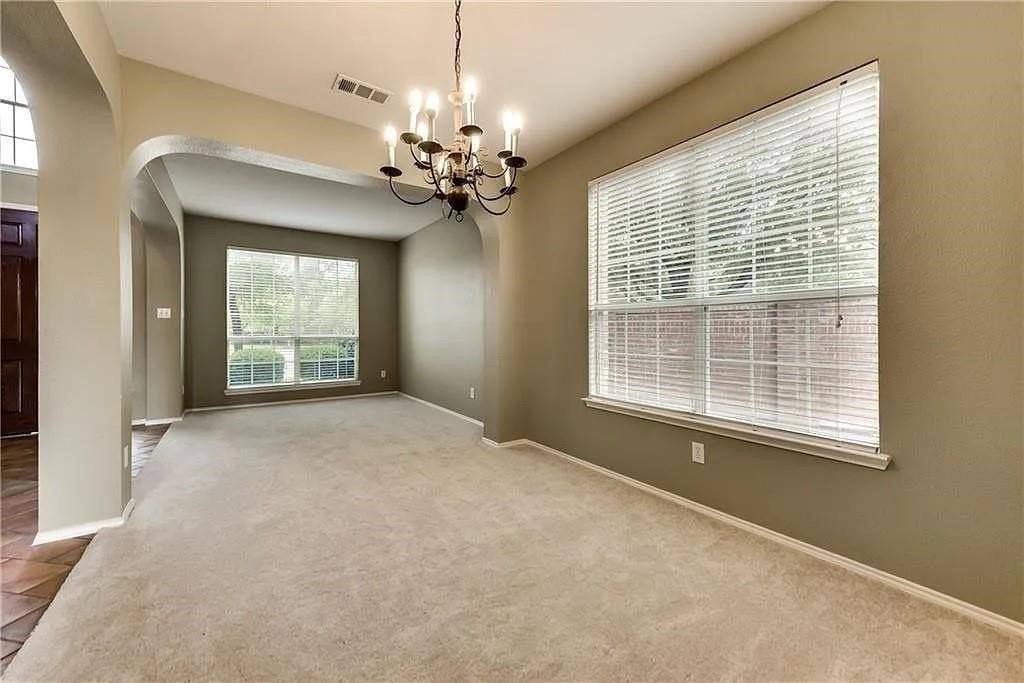9304 Regal Oaks Dr - Photo 5 of 24