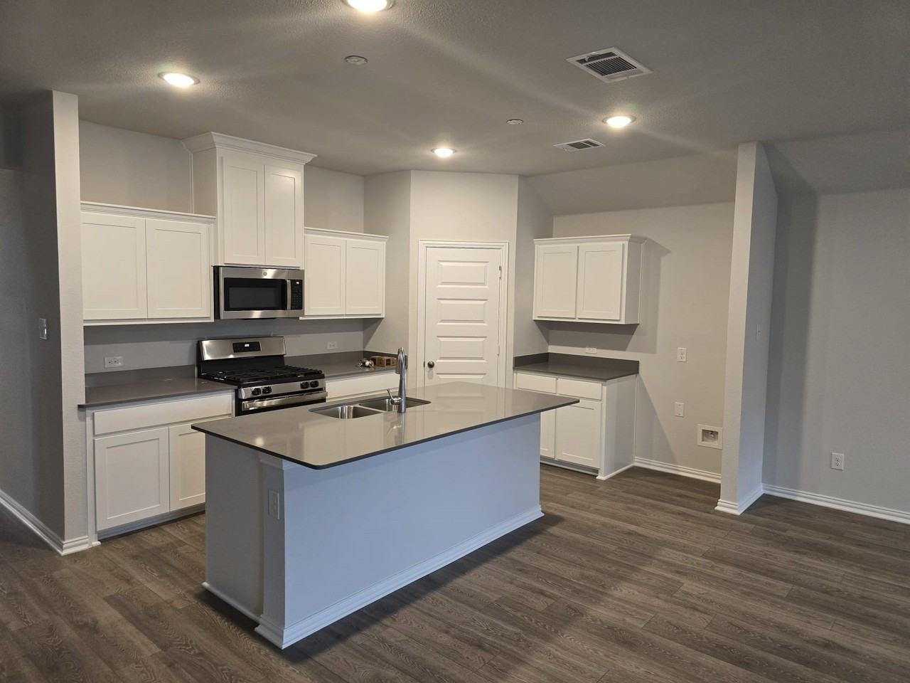 714 Tinsley Meadows Dr - Photo 3 of 21