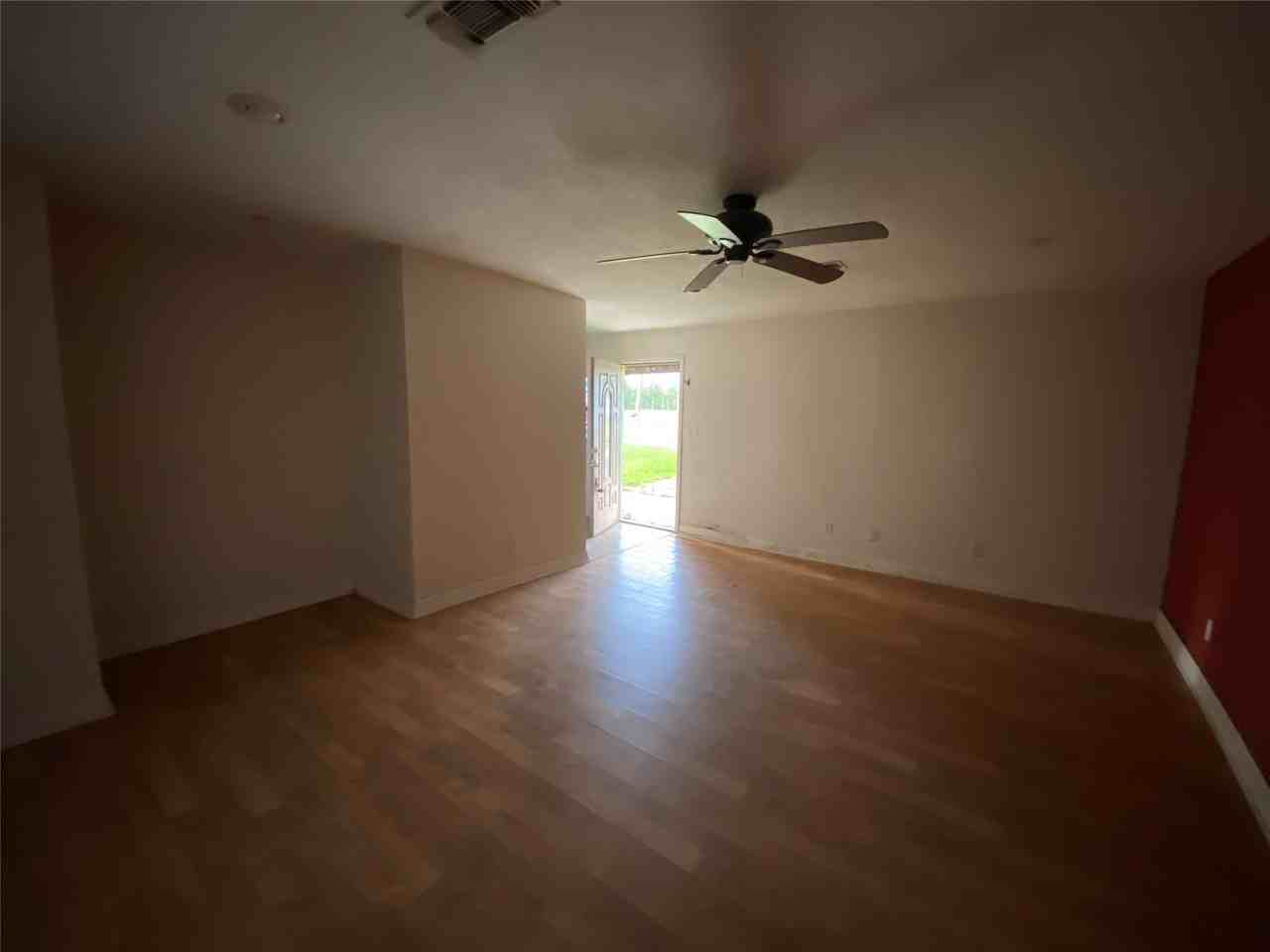 21788 Ih 10 - Photo 5 of 21