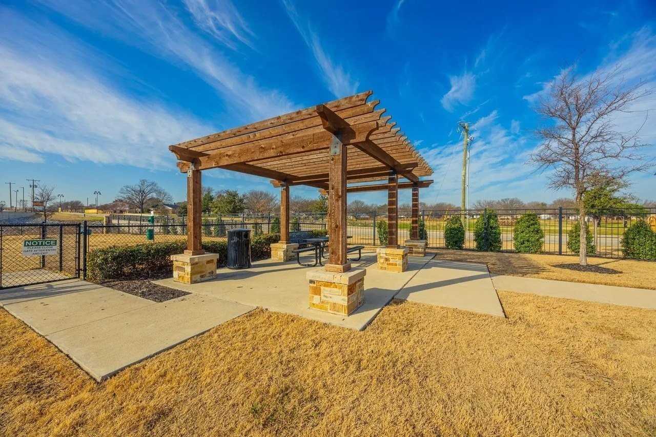 2812 Appaloosa Ln - Photo 4 of 22