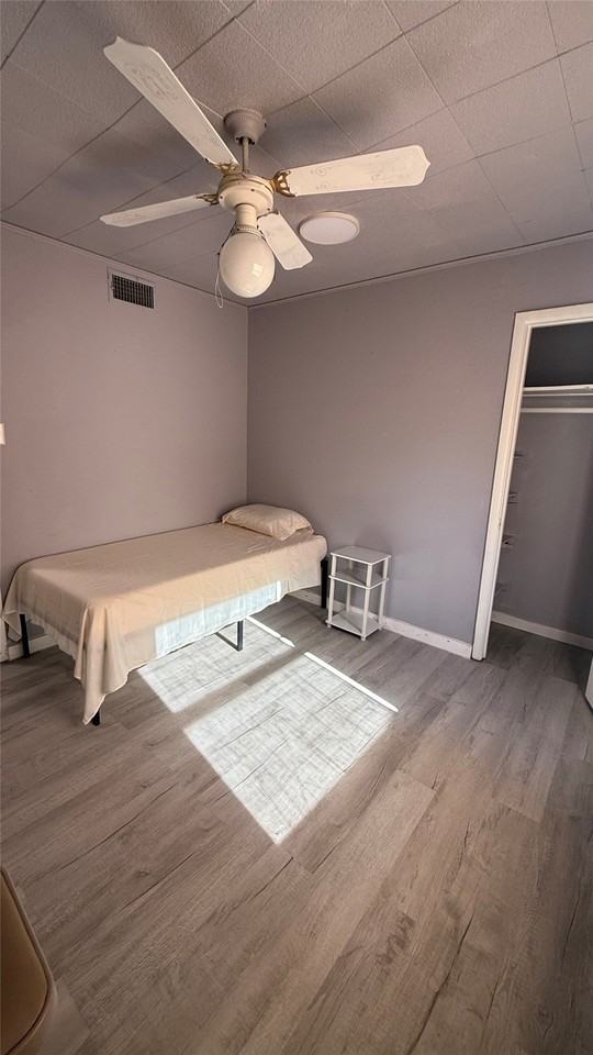 605 Biggs Ter - Photo 6 of 24