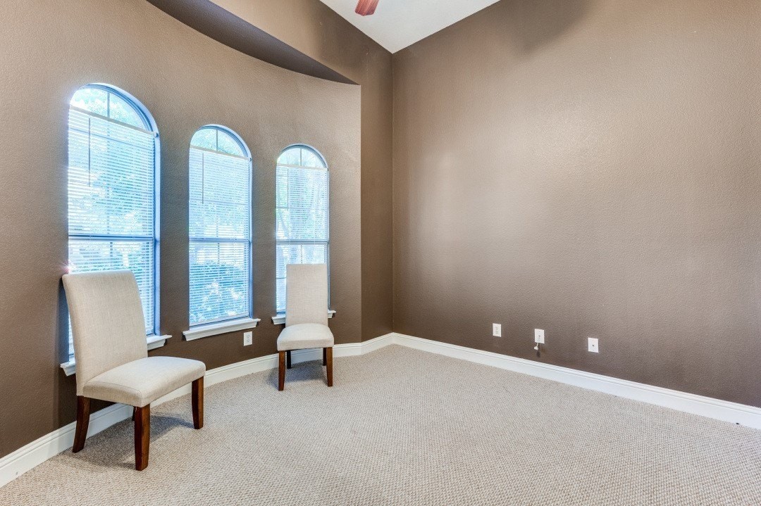 4652 Phillip Dr - Photo 7 of 24