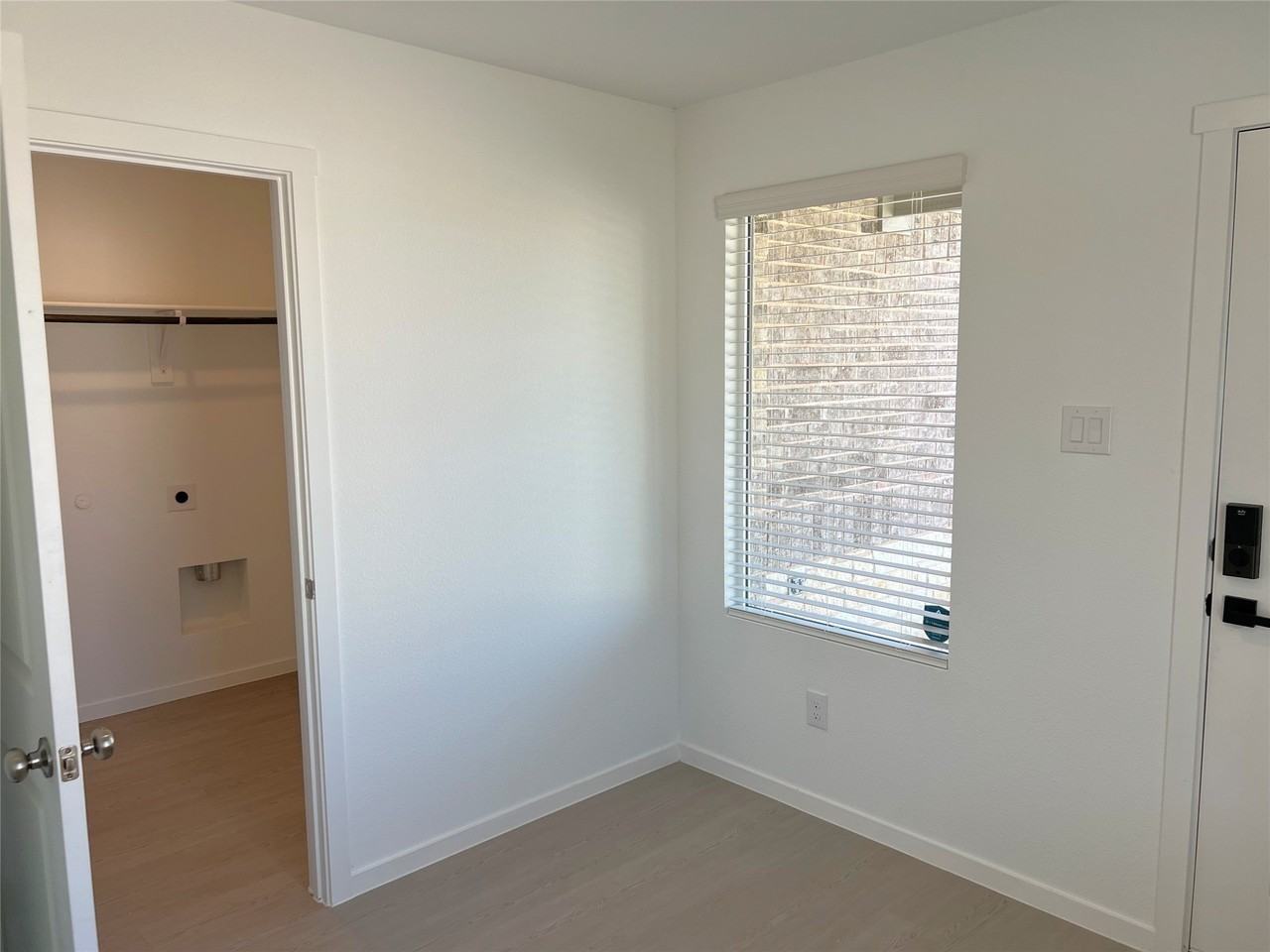 1600 Baron Ln - Photo 3 of 22