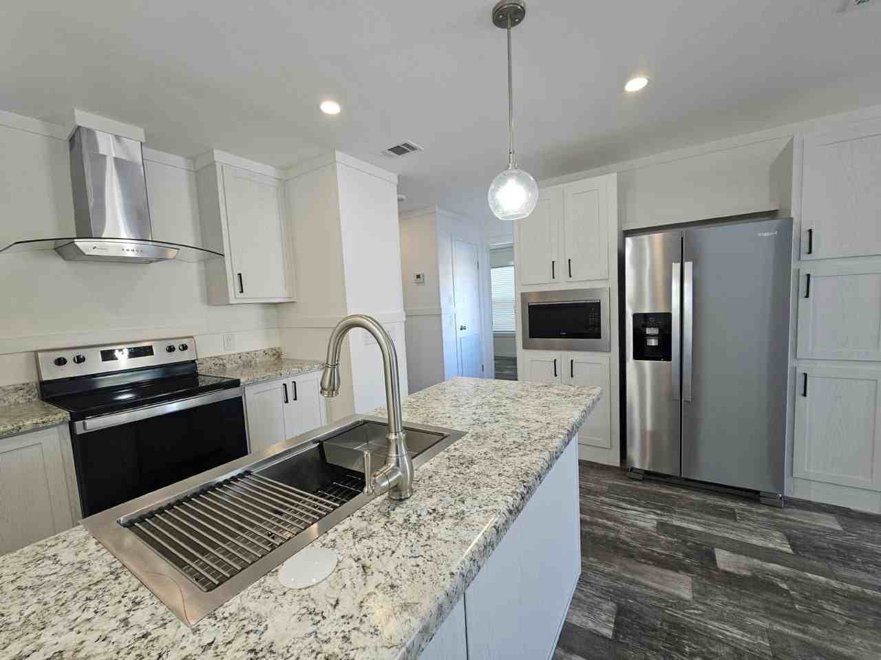 16830 Oak Leaf Ct #16830B - Photo 3 of 13