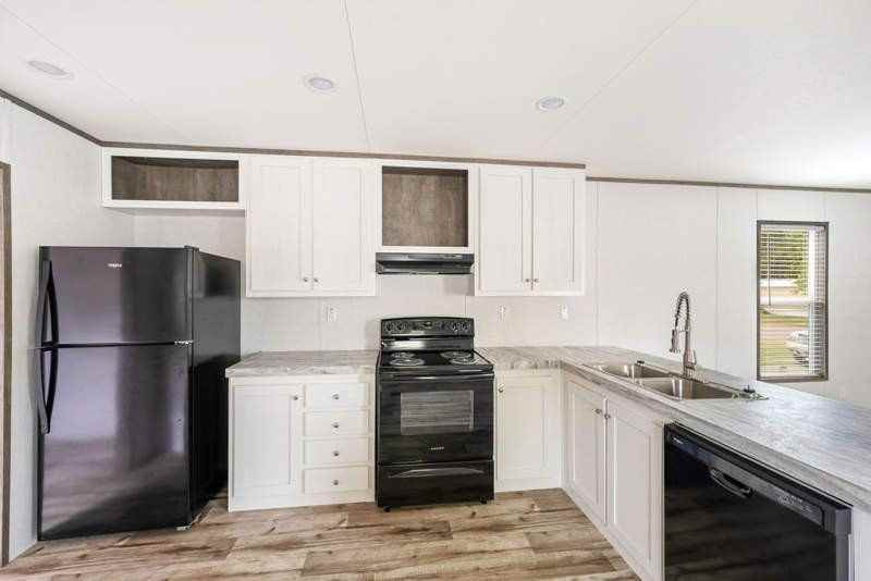 202 Linda St - Photo 4 of 12
