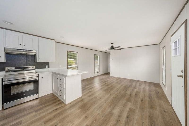 205 Linda St - Photo 7 of 14