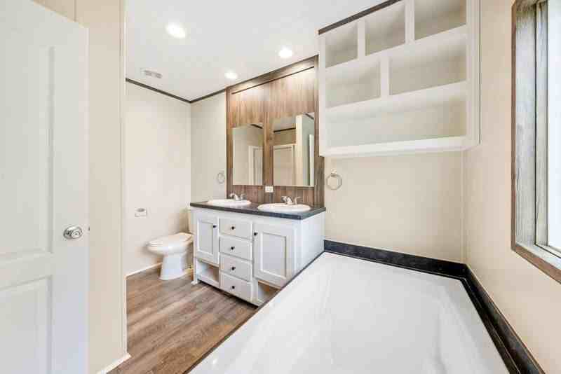 212 Peggy St - Photo 6 of 12