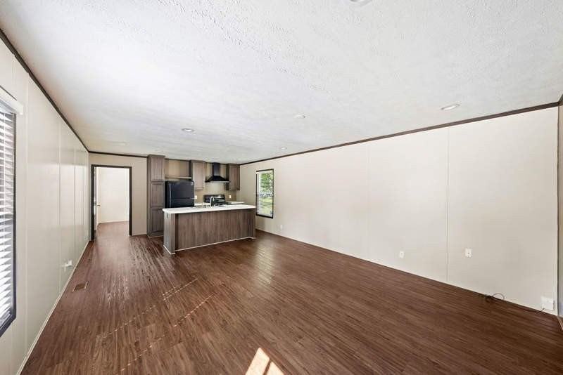 106 Betty St - Photo 3 of 15