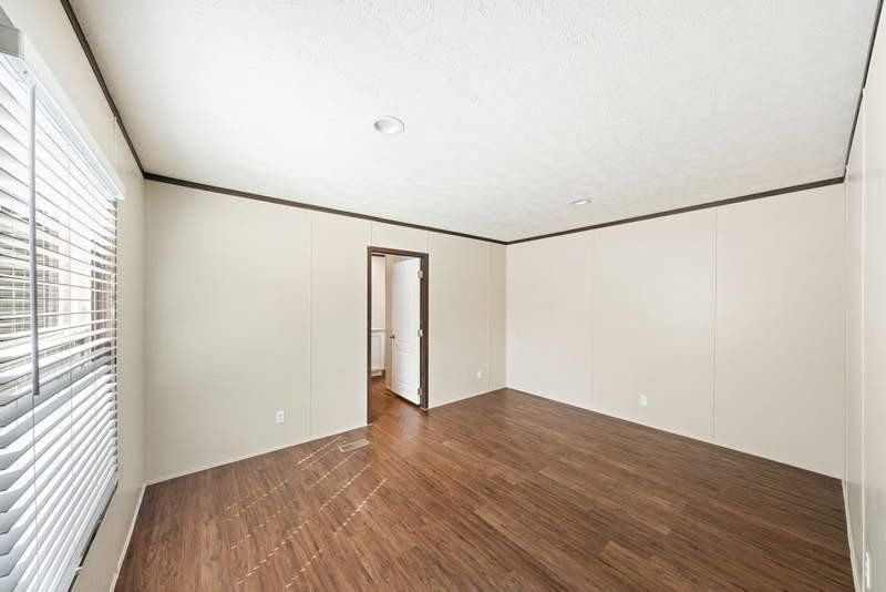 106 Betty St - Photo 6 of 15