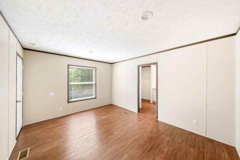 106 Betty St - Photo 7 of 15