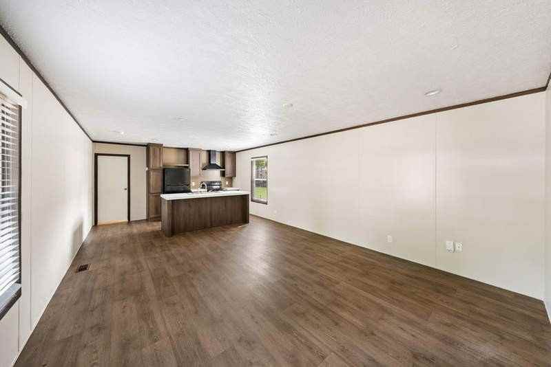 114 Linda St - Photo 2 of 17