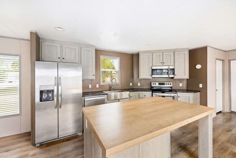 122 Linda St - Photo 3 of 12