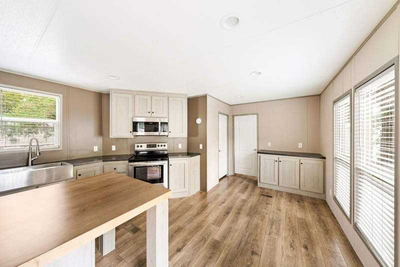 122 Linda St - Photo 5 of 12