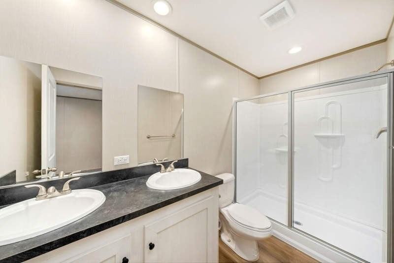 109 Lillian St - Photo 7 of 11