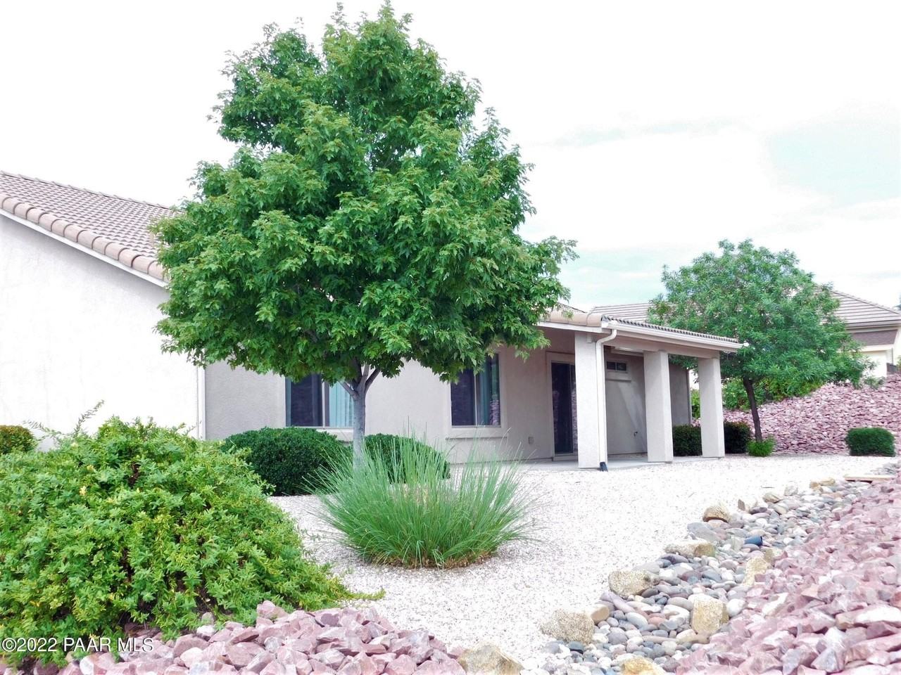 5707 Cilantro Ct - Photo 4 of 33