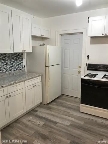 2308 Calvert St - Photo 4 of 8