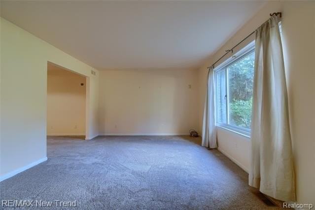 1305 Fieldway Ct - Photo 4 of 31