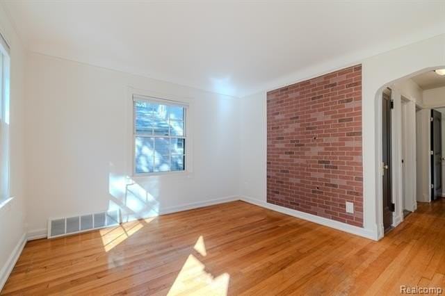 1616 N Vermont Ave - Photo 3 of 24