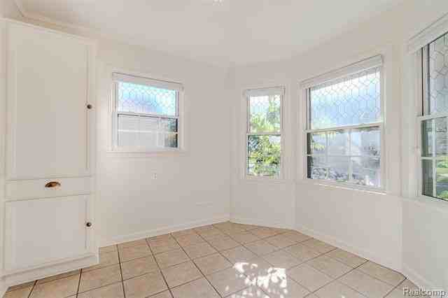1616 N Vermont Ave - Photo 5 of 24