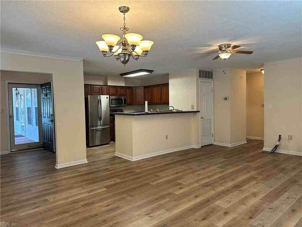 107 Westover Ave #106 - Photo 7 of 31