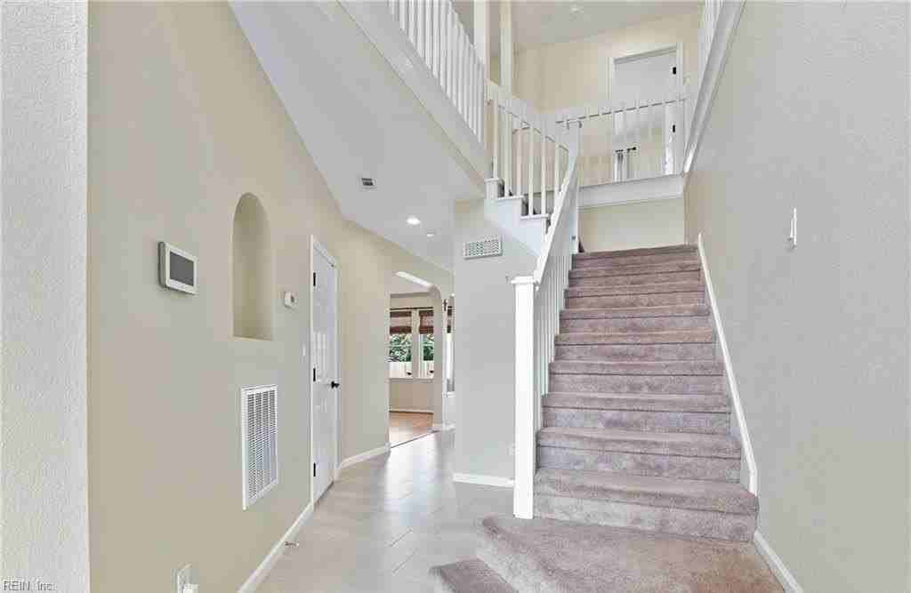 9559 Bay Point Dr - Photo 6 of 34