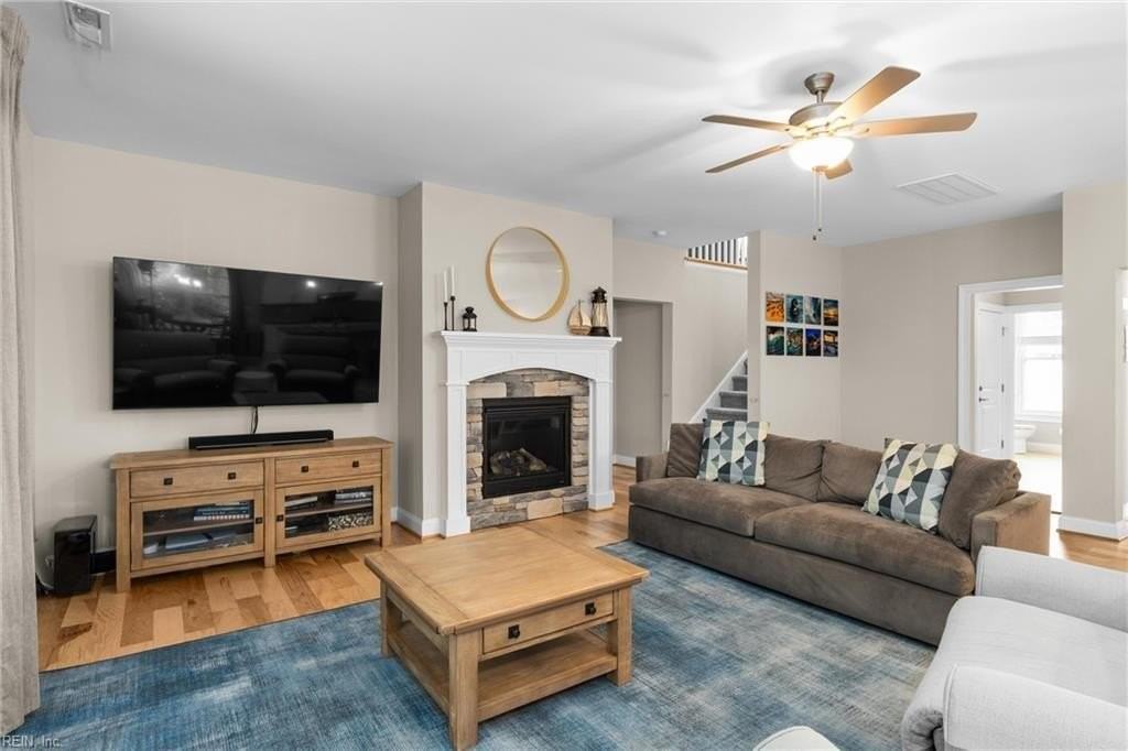 3722 Willow Glenn Cir - Photo 2 of 45