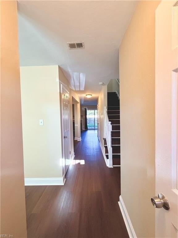 312 Seeman Ct - Photo 2 of 24