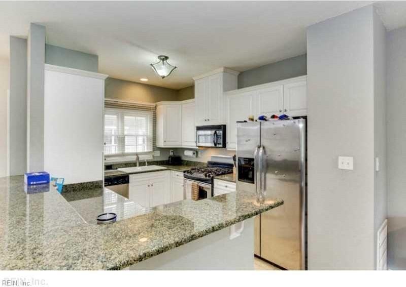 2225 Devore Ct - Photo 3 of 31