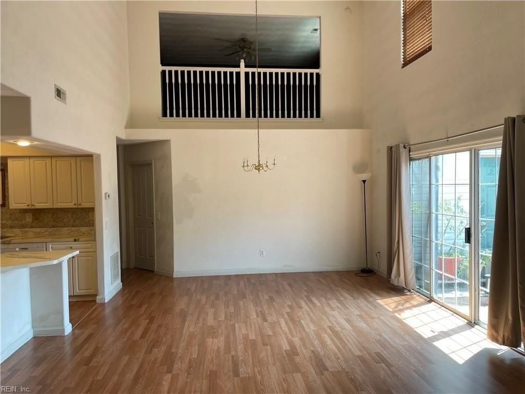 137 Post Oak Rd - Photo 2 of 11