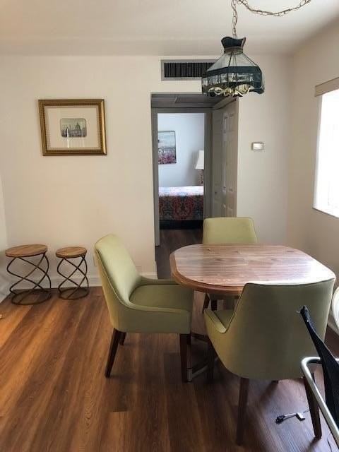 194 Monaco Way - Photo 3 of 20