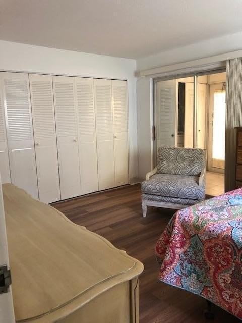 194 Monaco Way - Photo 5 of 20