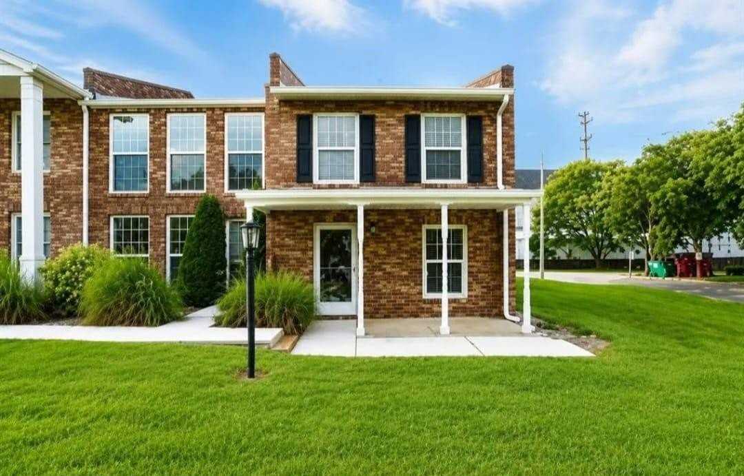 5850 Cypress Gardens Blvd #608 - Photo 2 of 8