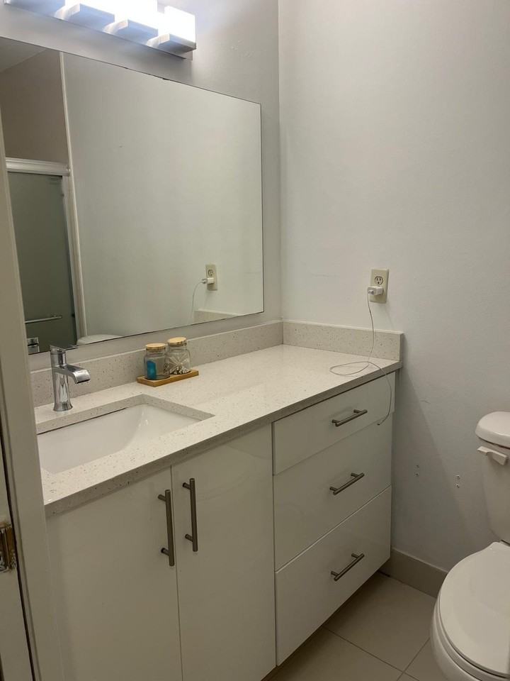 1070 North Dr #D - Photo 6 of 6