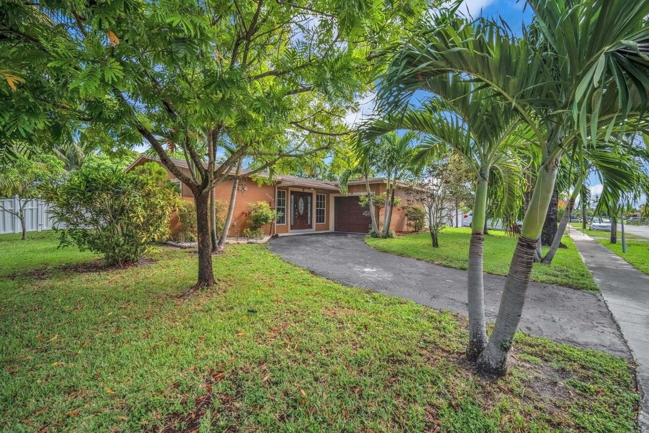 7399 Nw 20th Ct - Photo 2 of 29