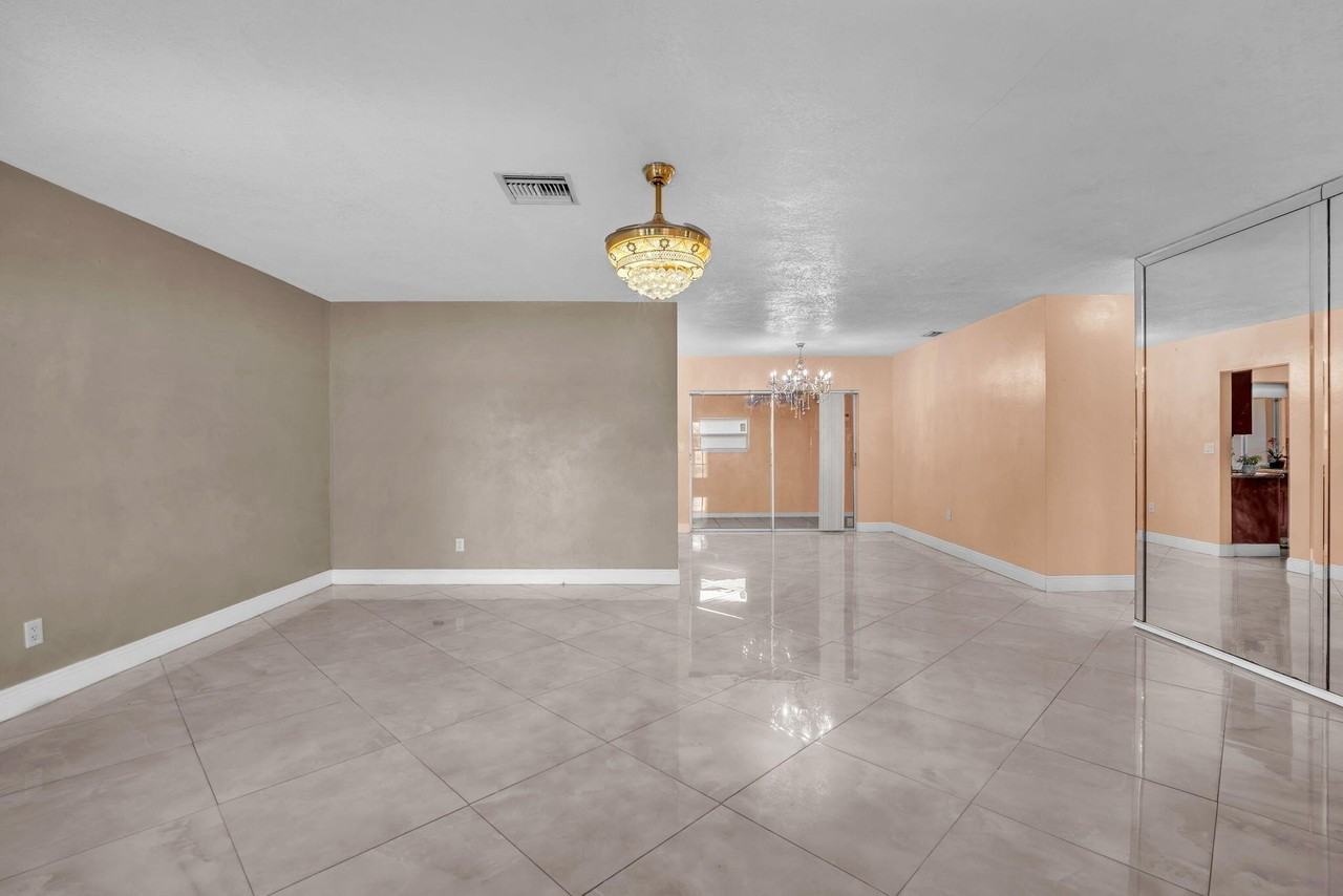 7399 Nw 20th Ct - Photo 5 of 29