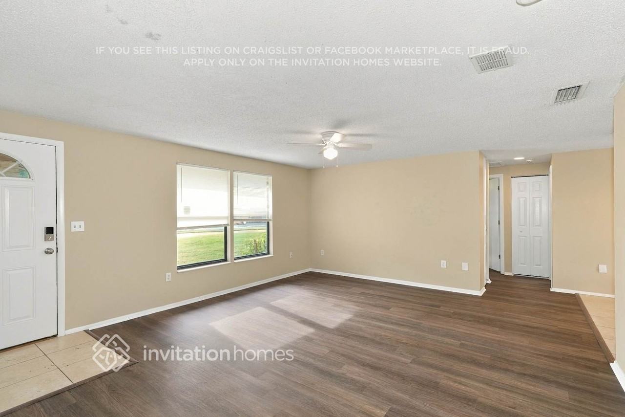 420 Arrowhead Ct - Photo 3 of 17