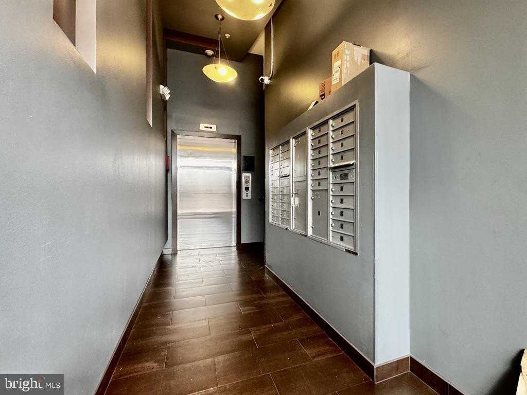 1425 11th St Nw #102 - Photo 3 of 20