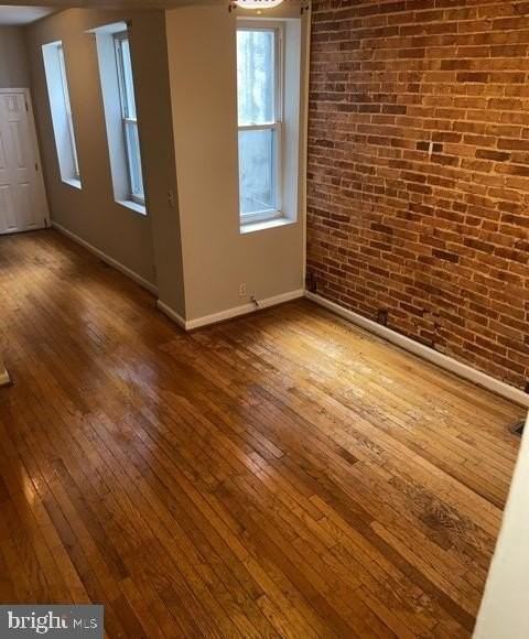 231 S Calhoun St - Photo 4 of 8