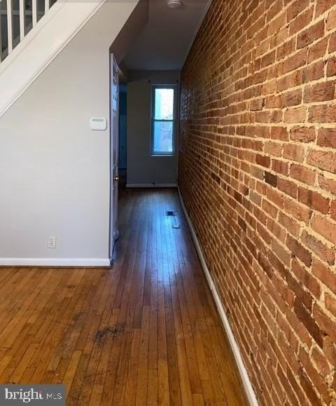 231 S Calhoun St - Photo 7 of 8